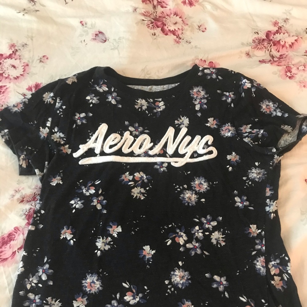 Aeropostale Classic crew floral t-shirt